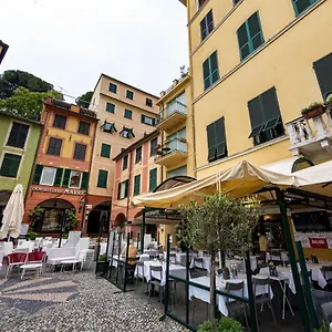 https://la-stanza-in-piazzetta.hotelitalianriviera.com